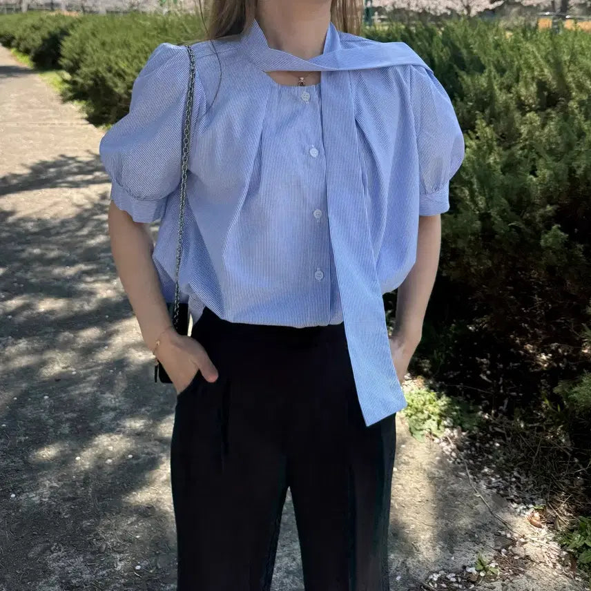 [BUNJANG] Striped Tie Puff Sleeve Blouse / 스트라이프 타이 퍼프 반팔 블라우스 하객룩 출근룩 에이블리 지그재그