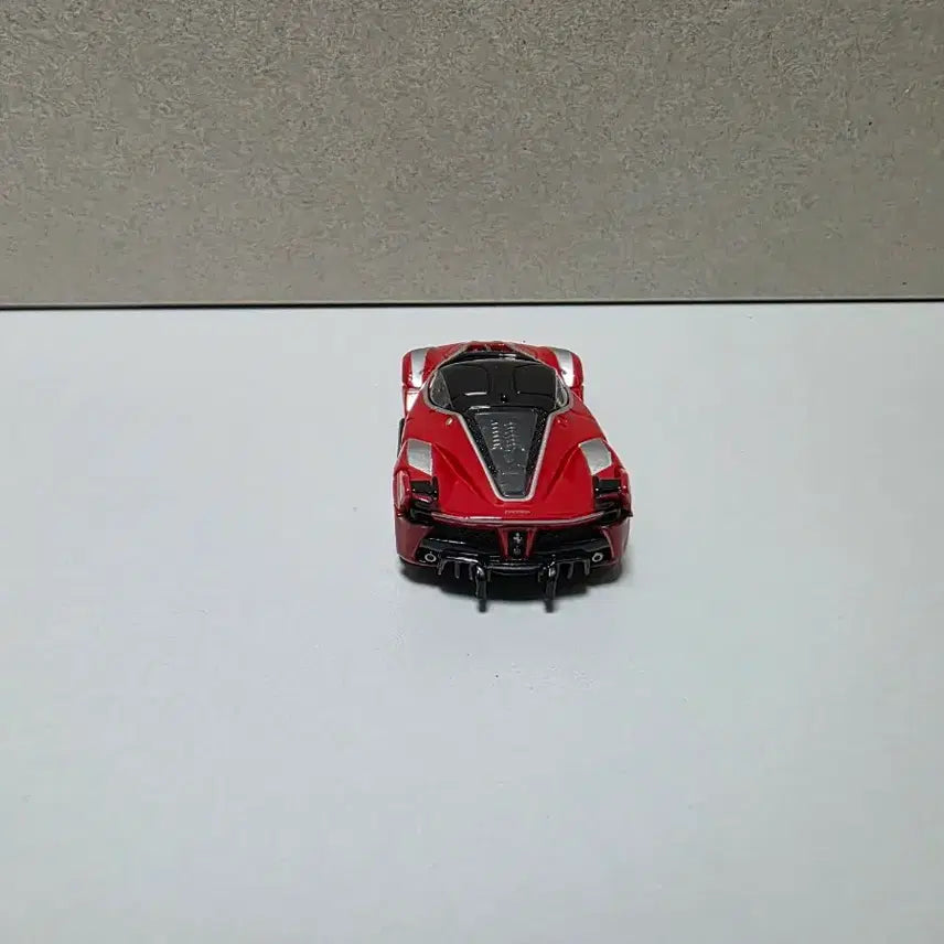 [SOLD OUT] 할인 1/64 다이캐스트 토미카 프리미엄 페라리 FXXK 2종