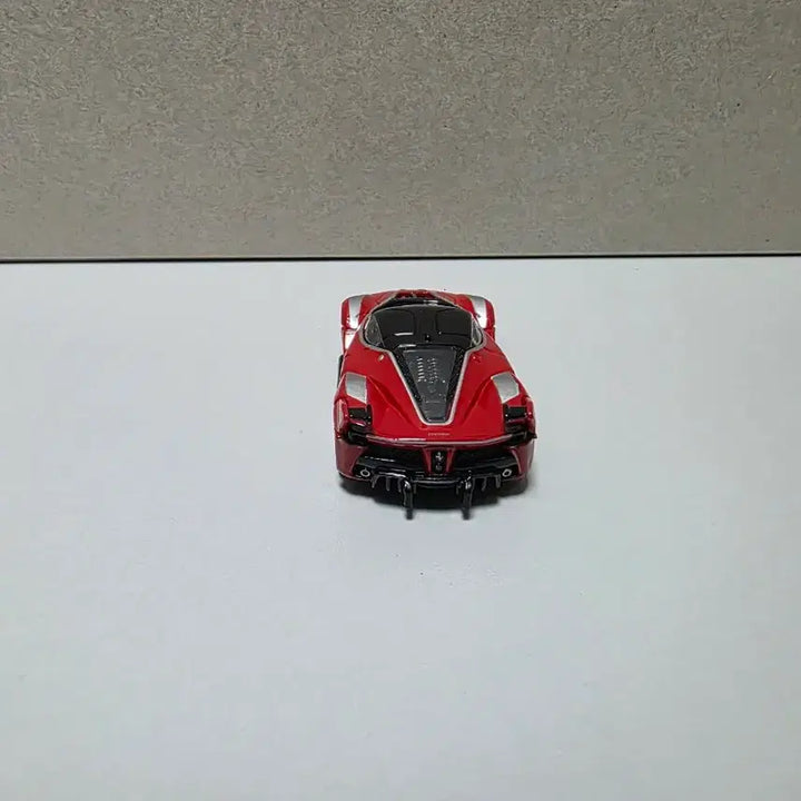 [SOLD OUT] 할인 1/64 다이캐스트 토미카 프리미엄 페라리 FXXK 2종