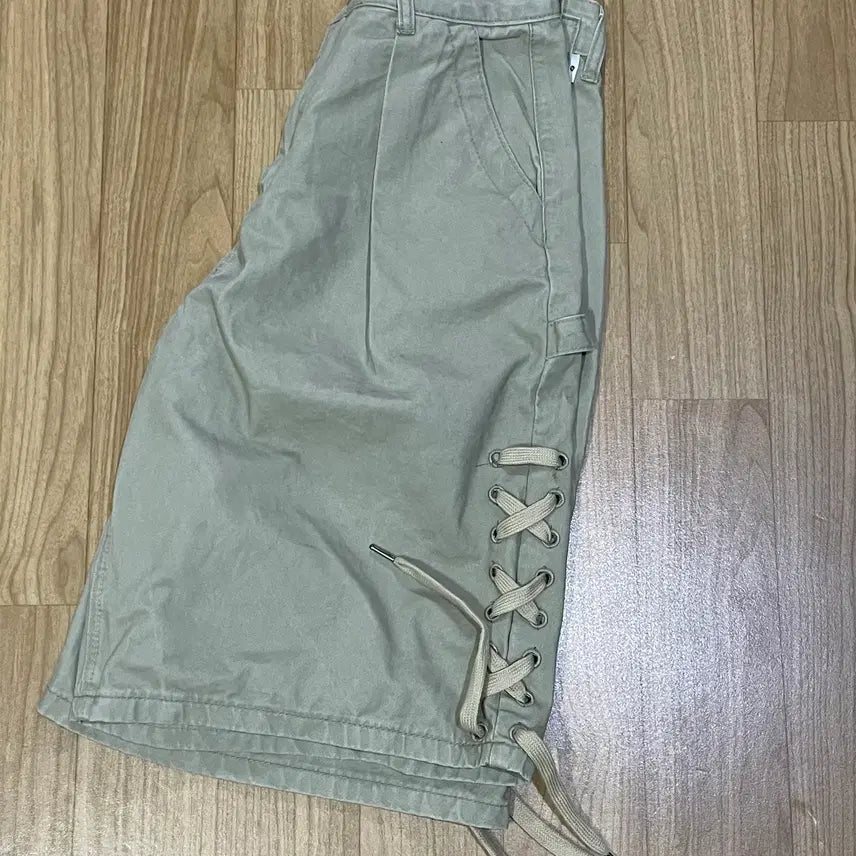 [BUNJANG] Plz Project Lace-Up Bermuda Pants Beige / [플리즈프로젝트] LACE-UP BERMUDA PANTS, BEIGE