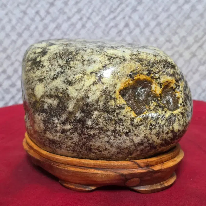 [BUNJANG] Misari White Tiger Hide Muryeong Stone with Premium Wood Stand / 미사리 / 백호피 무령