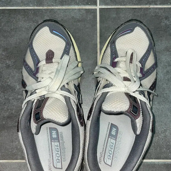 [BUNJANG] New Balance M1906RRA Sneakers (270) / [뉴발란스] M1906RRA (270)
