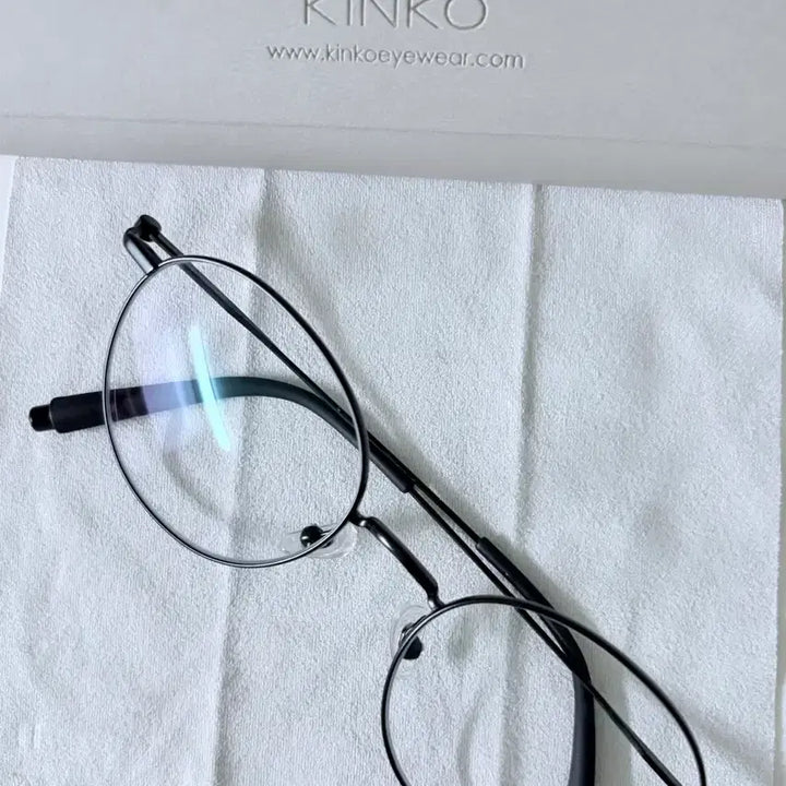 [SOLD OUT] 홍이삭 킨코 안경 블랙