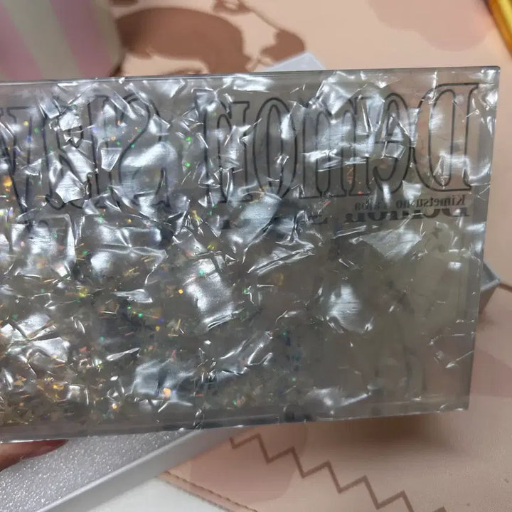 [BUNJANG] Demon Slayer Zenitsu Acrylic Display / 귀멸의칼날 젠이츠 아크릴수정 제품 진열품 증정품 있음