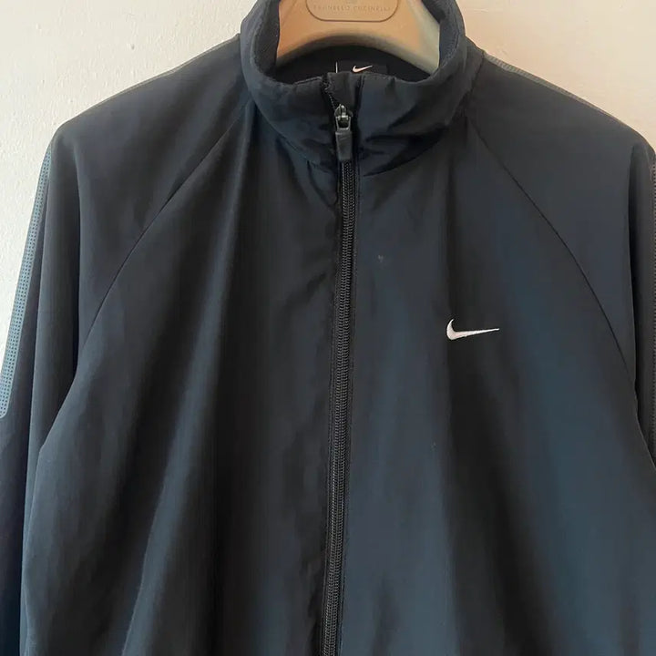 [SOLD OUT] 나이키 여성 블랙 바람막이점퍼 간절기점퍼 85