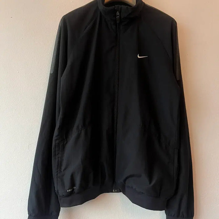 [SOLD OUT] 나이키 여성 블랙 바람막이점퍼 간절기점퍼 85