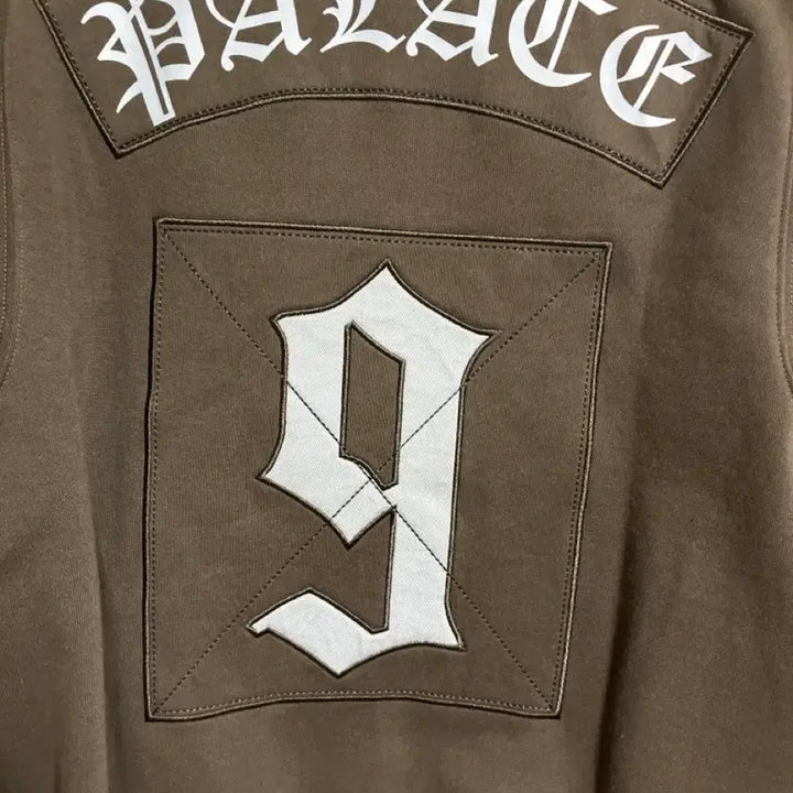 [BUNJANG] Palace Crest Black Training Jacket / 팔라스 크레스트 블랙 트레이닝 자켓