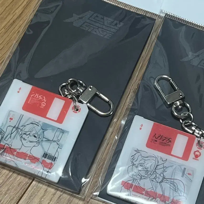 [BUNJANG] Alien Stage Floppy Disk Acrylic Keyring Ivan / [미개봉] 에일리언 스테이지 (에이스테) 플로피 디스크 아크릴 키링 이반