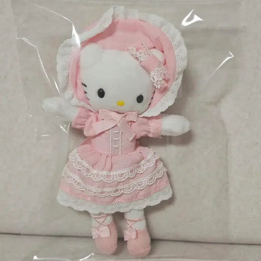 [BUNJANG] Novara Kitty Long Leg Kitty Doll Keyring / 노바라키티 롱다리키티인형키링 클로젯컬렉션키티