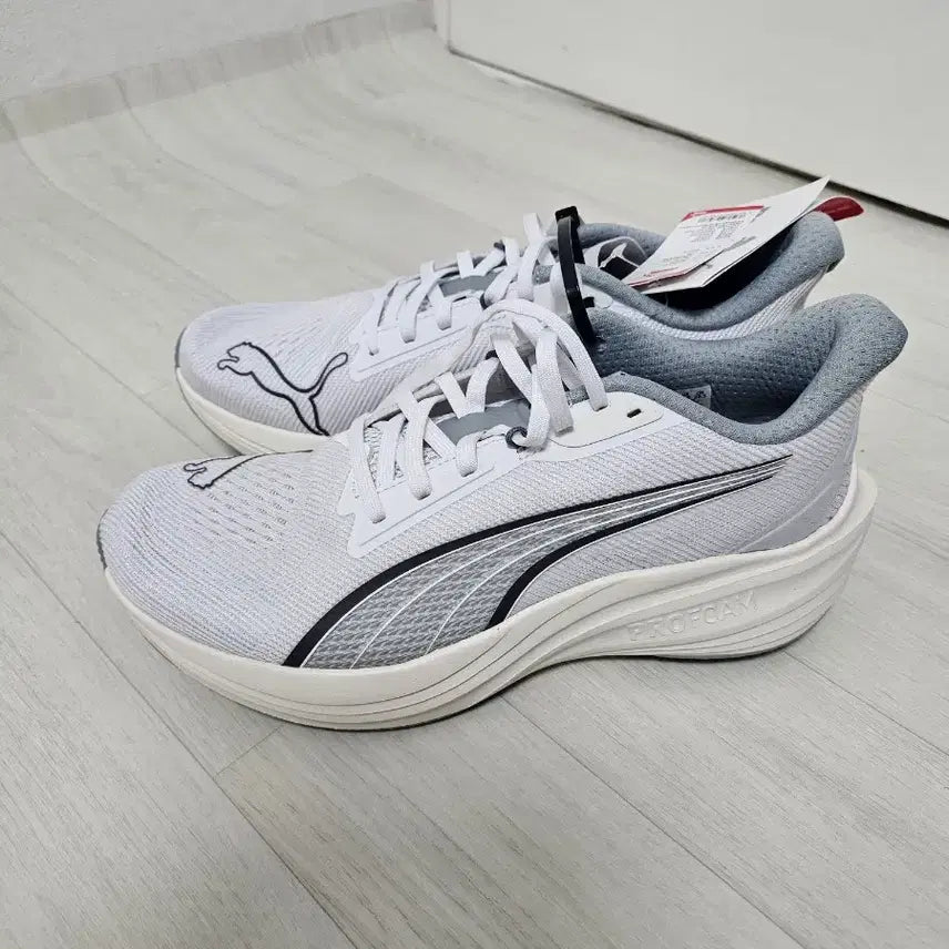 [SOLD OUT] 퓨마 러닝화 255