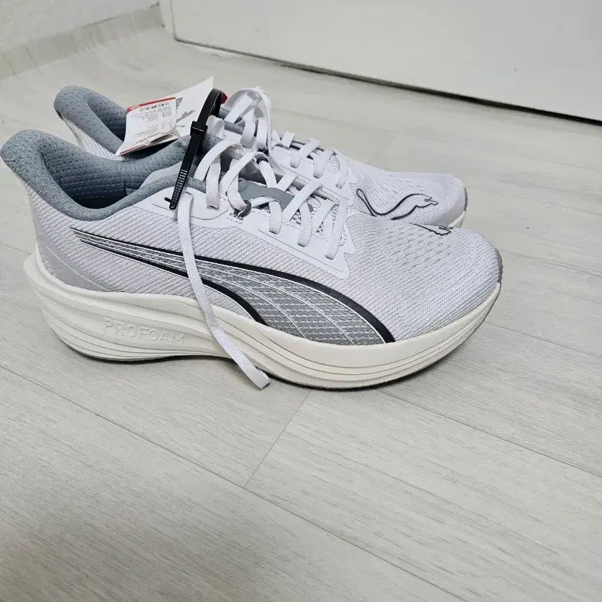 [SOLD OUT] 퓨마 러닝화 255