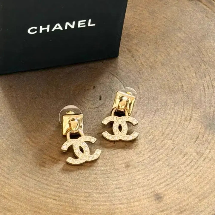 [BUNJANG] Chanel CC Logo Drop Earrings / 샤넬 골드 CC 로고 드롭 귀걸이