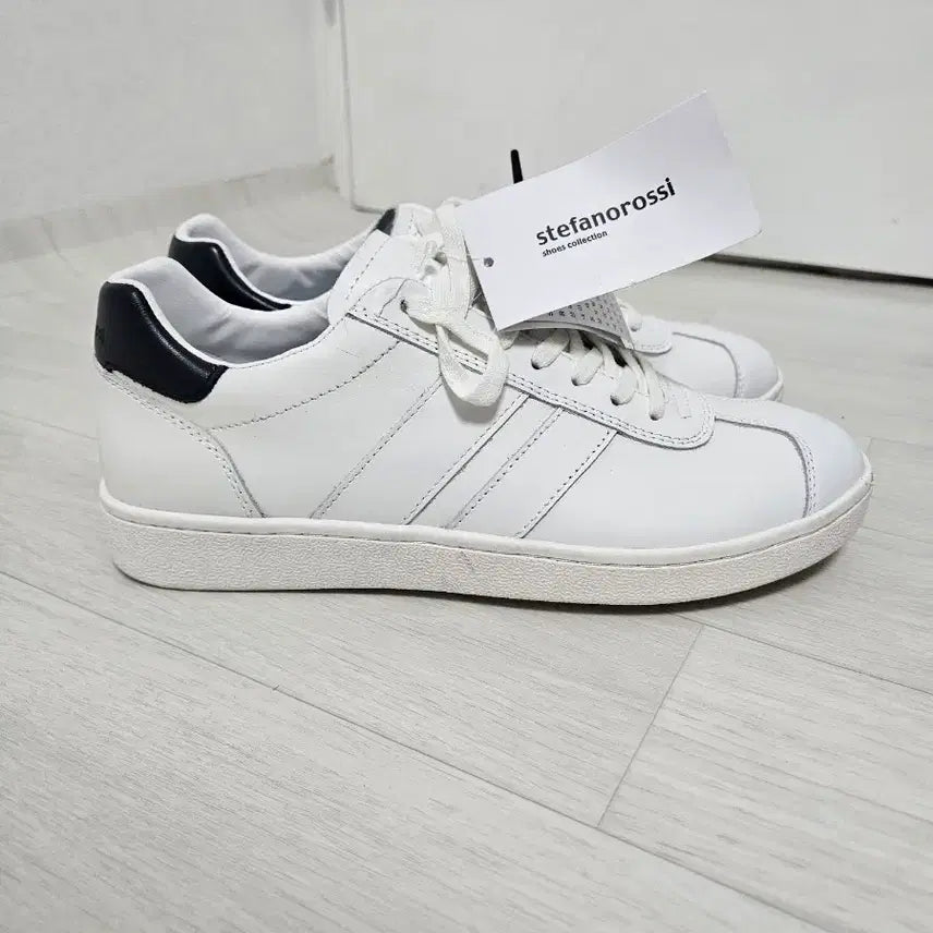 [SOLD OUT] 스테파노로씨 255 사이즈