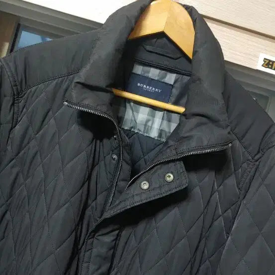 [BUNJANG] Burberry Quilted Jacket (Size 105) / 버버리 간절기 퀄팅자켓 (105)