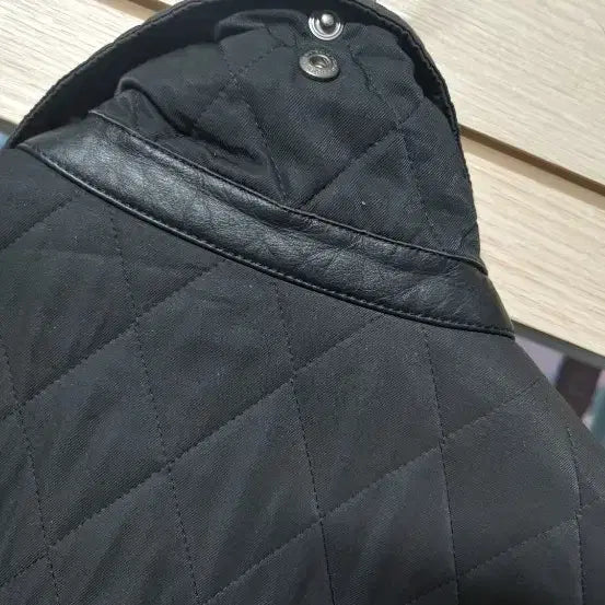 [BUNJANG] Burberry Quilted Jacket (Size 105) / 버버리 간절기 퀄팅자켓 (105)