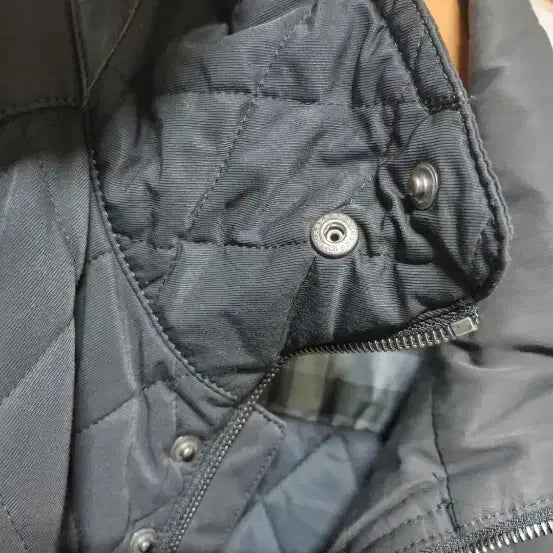[BUNJANG] Burberry Quilted Jacket (Size 105) / 버버리 간절기 퀄팅자켓 (105)
