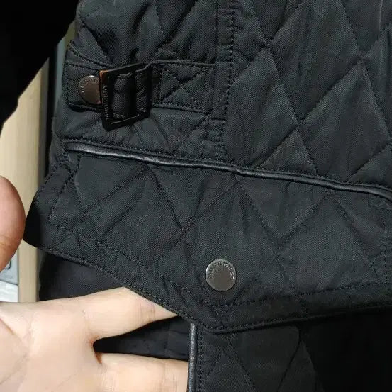[BUNJANG] Burberry Quilted Jacket (Size 105) / 버버리 간절기 퀄팅자켓 (105)