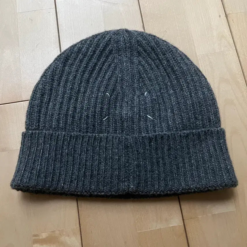 [SOLD OUT] 마르지엘라 스티치 비니