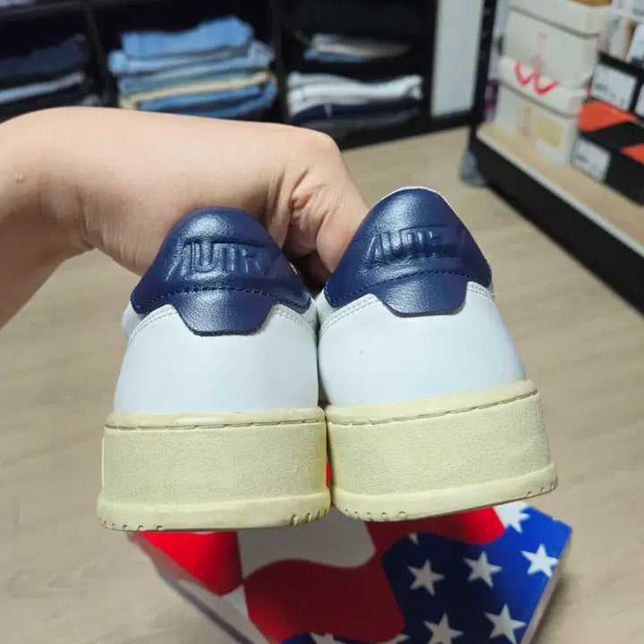 [BUNJANG] Autry Medalist Sneakers / 오트리 메달리스트 44 280~285