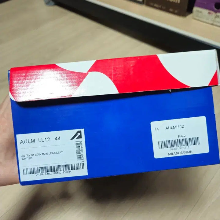 [BUNJANG] Autry Medalist Sneakers / 오트리 메달리스트 44 280~285