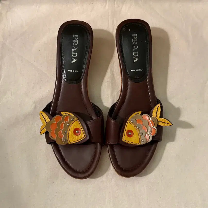 [BUNJANG] Prada Fish Wood Mule Sandals / 프라다 피쉬 우드 뮬 샌들