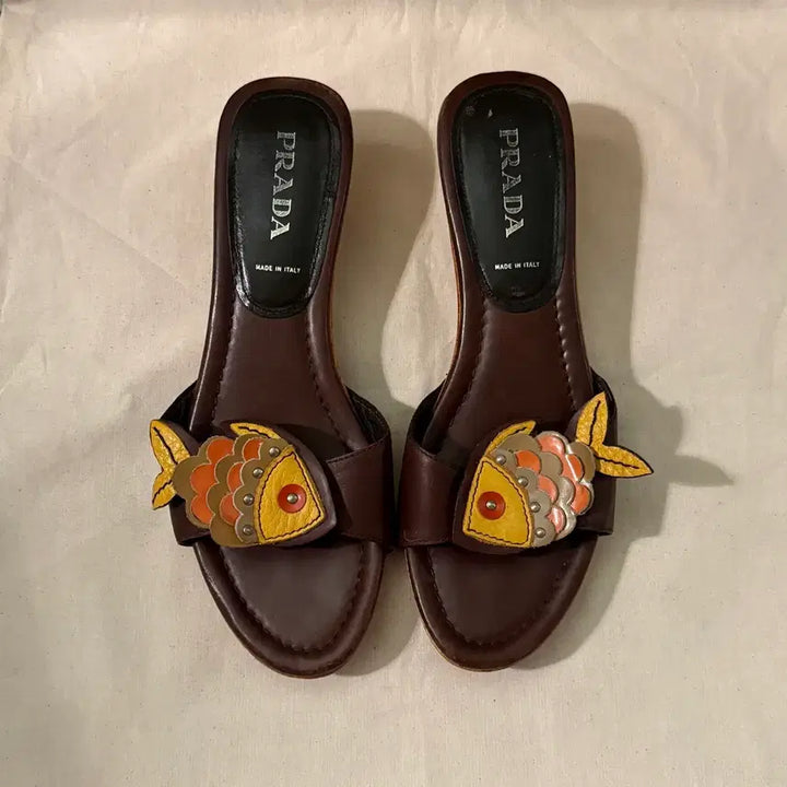 [BUNJANG] Prada Fish Wood Mule Sandals / 프라다 피쉬 우드 뮬 샌들