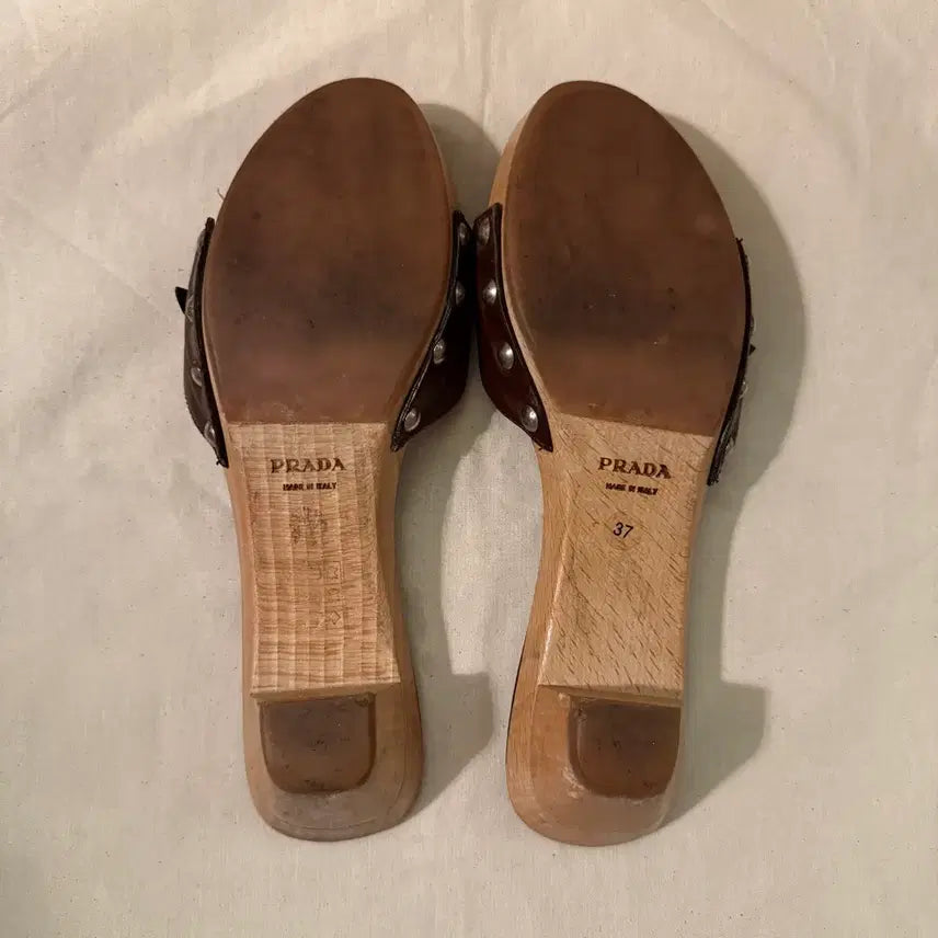 [BUNJANG] Prada Fish Wood Mule Sandals / 프라다 피쉬 우드 뮬 샌들