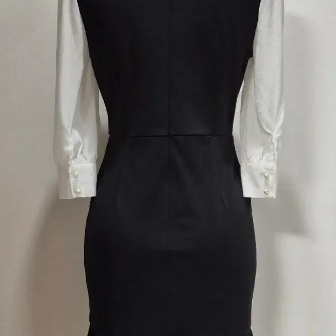 [BUNJANG] Colorblock Ribbon Frill Dress / 배색 리본 블랙 원피스 프릴 스커트 55-66 op12