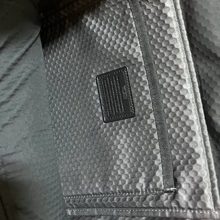 [SOLD OUT] 투미(TUMI) 알파 브라보 도버 올가죽 백팩