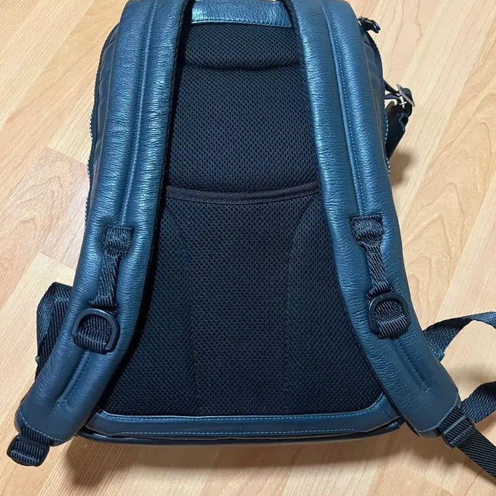 [SOLD OUT] 투미(TUMI) 알파 브라보 도버 올가죽 백팩