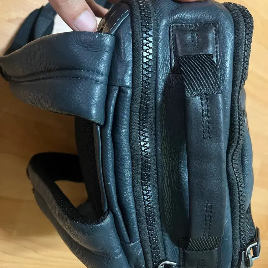 [SOLD OUT] 투미(TUMI) 알파 브라보 도버 올가죽 백팩