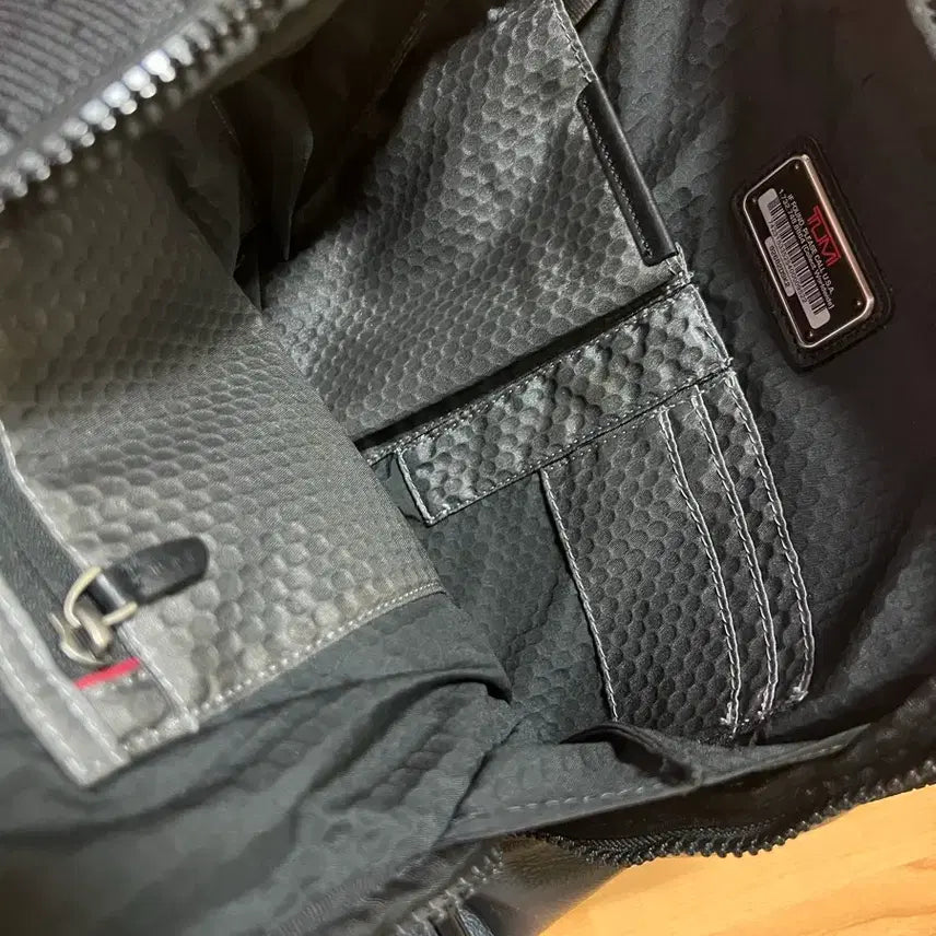 [SOLD OUT] 투미(TUMI) 알파 브라보 도버 올가죽 백팩