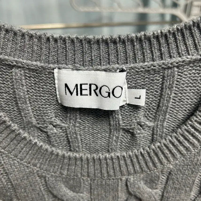 [BUNJANG] Mergo Cable Knit Sweater (L) / 메르고 케이블 니트 (L)