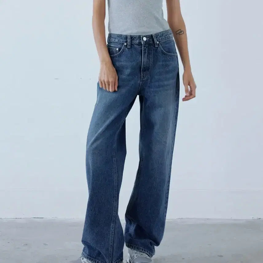 [BUNJANG] Bluebrick Mid-Rise Wide Denim Jeans / 블루브릭 미드라이즈 와이드 데님