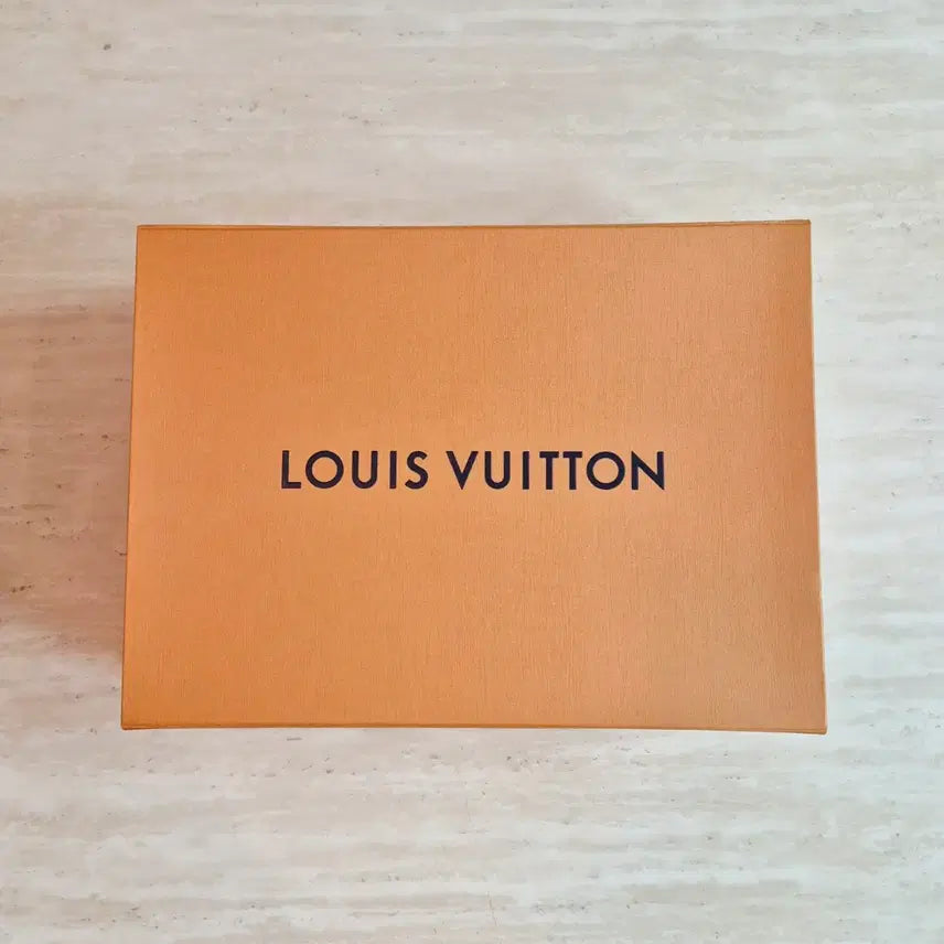 [BUNJANG] Louis Vuitton Box, Shopping Bag, Ribbon Full Set / [백화점정품]루이비통 박스+쇼핑백+리본 풀구성품,루이비통 지갑,루이비통