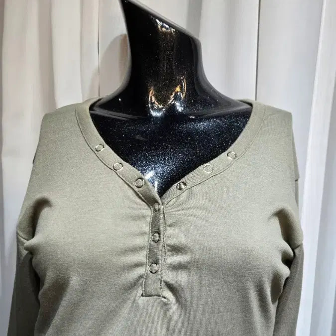 [BUNJANG] Unbranded Henley Neck Wide Sleeve Top / 허리라인 헨리넥 앞버튼 소매 와이드 카키 긴팔