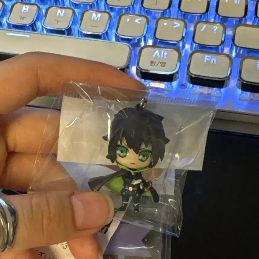 [BUNJANG] Seraph of the End Yuichiro Hyakuya Keyring Figure / 종말의 세라프 히이라기 유이치로 열쇠고리 스트랩 피규어