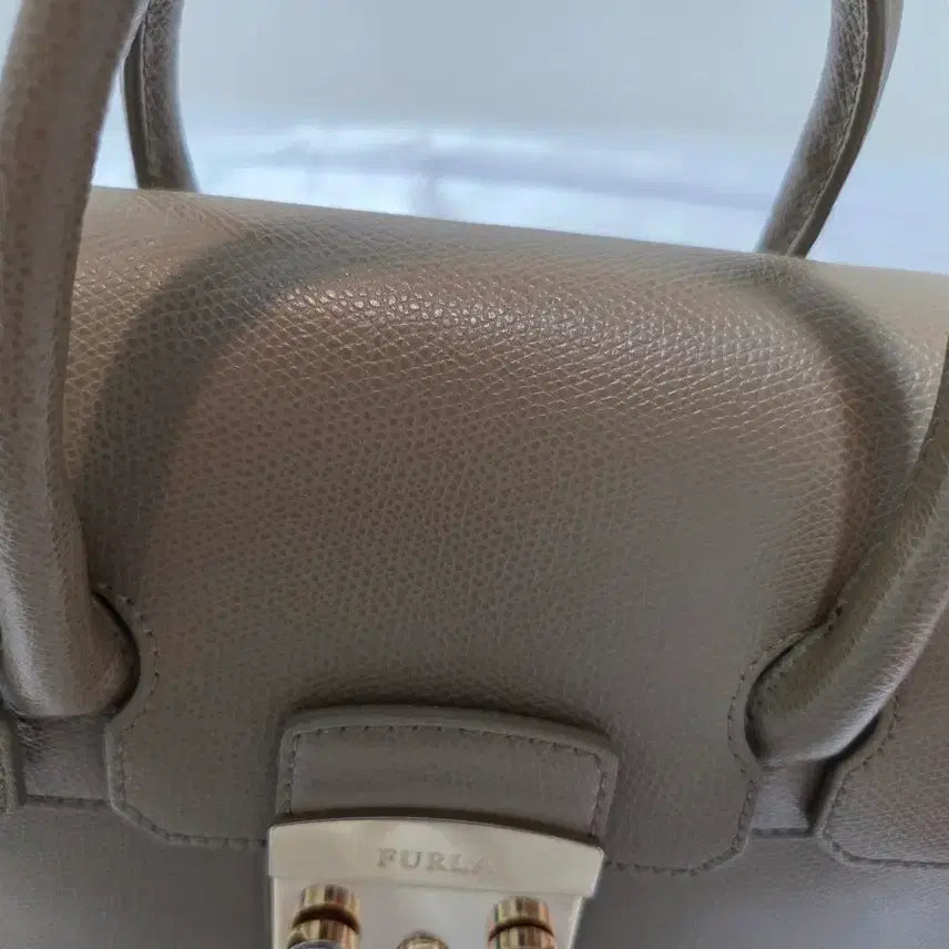[BUNJANG] FURLA Metropolis Top Handle Tote Bag / FURLA 훌라 메트로폴리스  탑핸들 카키