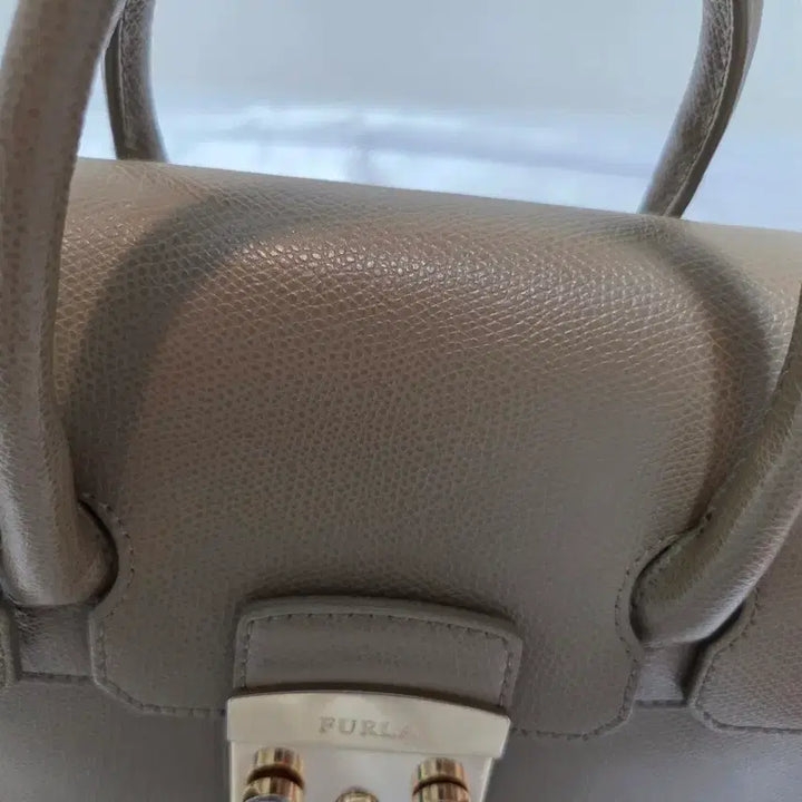 [BUNJANG] FURLA Metropolis Top Handle Tote Bag / FURLA 훌라 메트로폴리스  탑핸들 카키