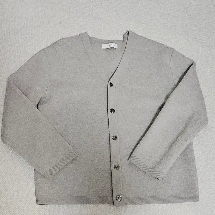 [BUNJANG]  Elwood Semi-Oversized Crop Cardigan Size 48 / 엘무드 세미오버 크롭 가디건 48사이즈