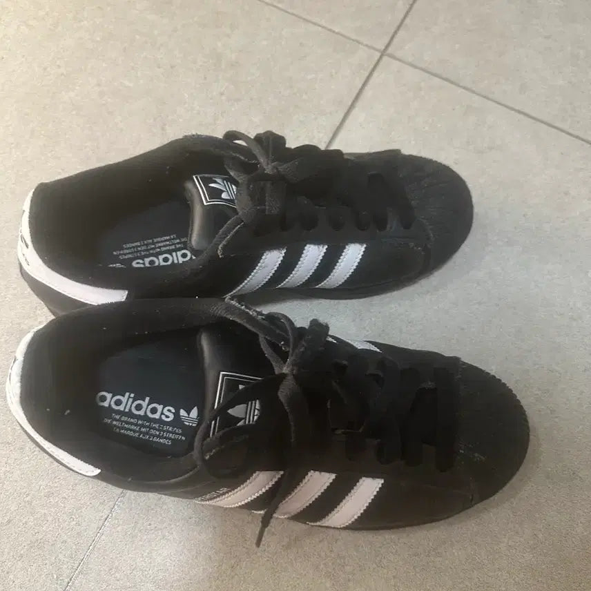 [BUNJANG] Adidas Superstar Core Black Cloud White Sneakers / 아디다스 슈퍼스타 블랙(아디다스 슈퍼스타 2 코어 블랙 클라우드 화이트)