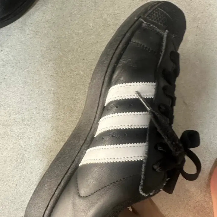[BUNJANG] Adidas Superstar Core Black Cloud White Sneakers / 아디다스 슈퍼스타 블랙(아디다스 슈퍼스타 2 코어 블랙 클라우드 화이트)