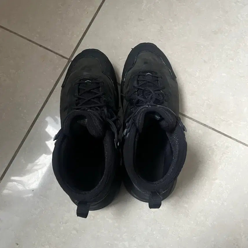 [SOLD OUT] 호카오네오네 카하2 gtx