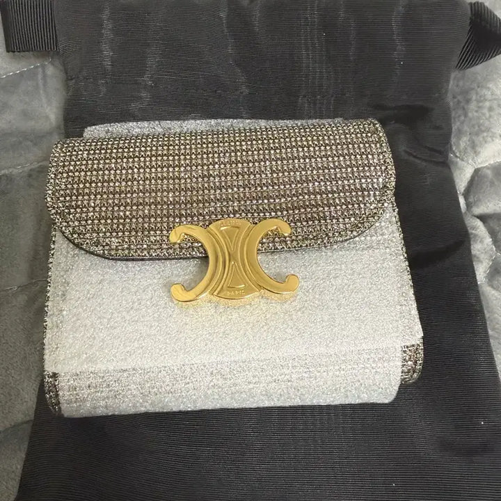 [BUNJANG] Celine Small Flap Wallet Gold Glitter / 셀린느 스몰 플랩 반지갑 금색 글리터