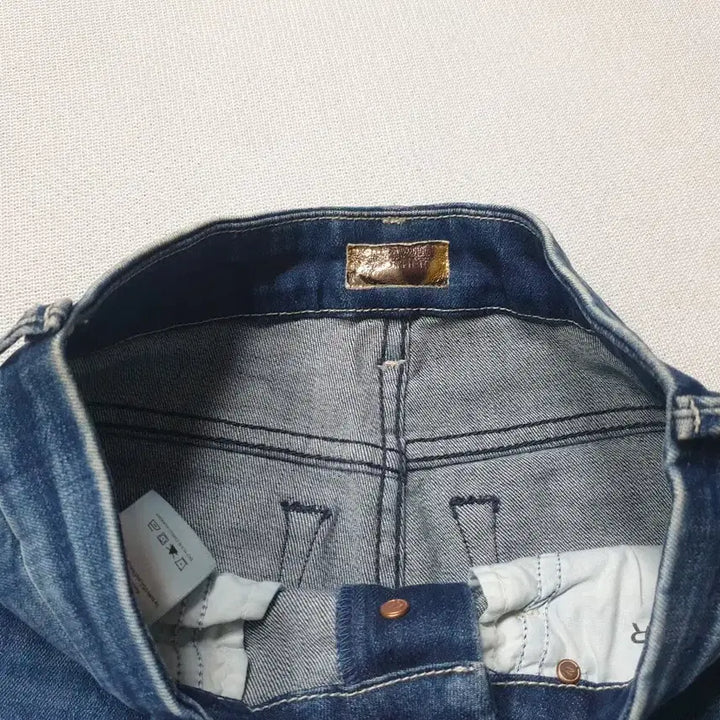 [BUNJANG] MOTHER Denim Button-Up Distressed Jeans Waist 24 / MOTHER 데님 버튼업 데미지 청바지 허리24