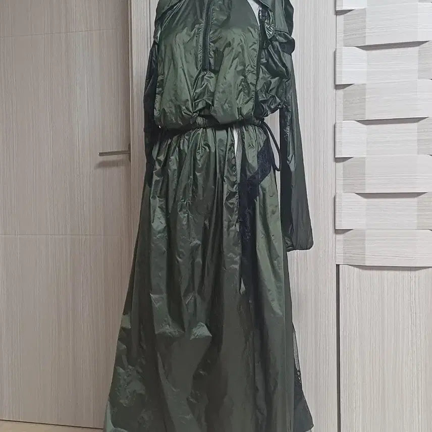 [BUNJANG] Khaki Long Dress with Lace Detail / 카키색 롱 원피스 레이스 디테일