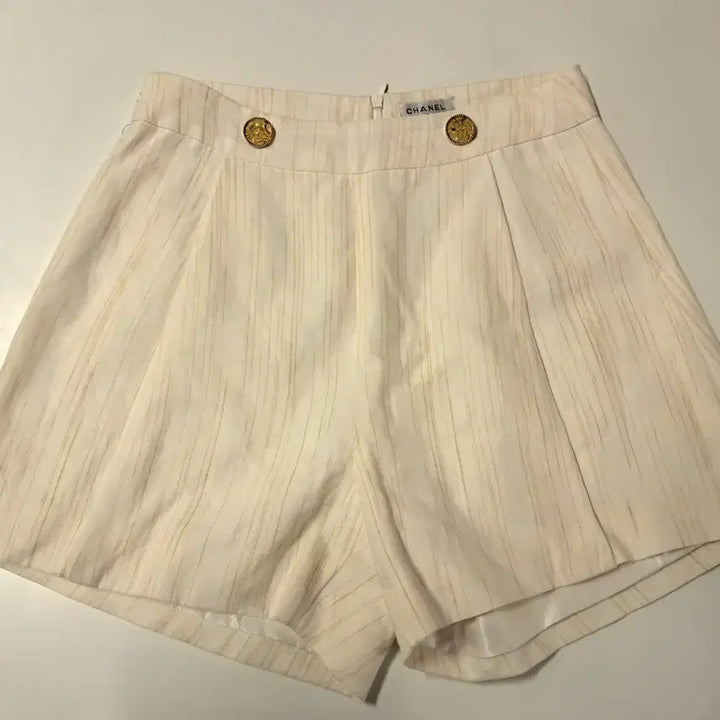 [BUNJANG] Chanel Striped Shorts / 샤넬 스트라이프 반바지