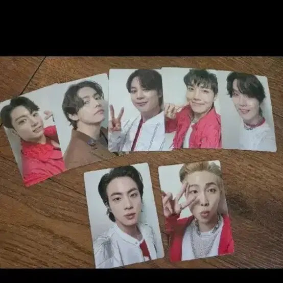 [SOLD OUT] BTS 알람 시계 + 포토카드