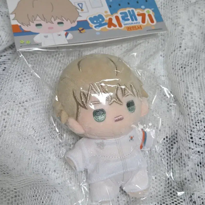 [BUNJANG] Roots Without Trees Heeseo Doll (Unsealed) / 뿌리없는나무 뿌없나 권희서 뽀시래기 인형 미개봉