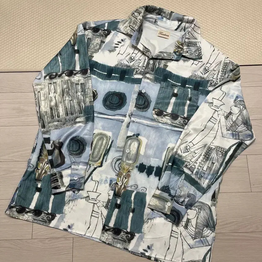 [BUNJANG] Unique Pattern Flowy Shirt (F) / (땡처리)유니크패턴 찰랑셔츠(F)100-105